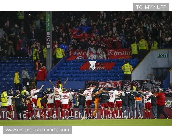 球队在主场观众助威下胜率显著提高，球队愿意主场作战